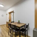 Center Cozy 1br With Patio By Pikhost *