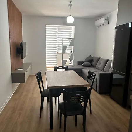 شقة Vera's تيرانا