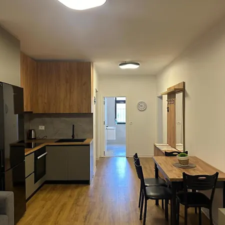 شقة Vera's تيرانا