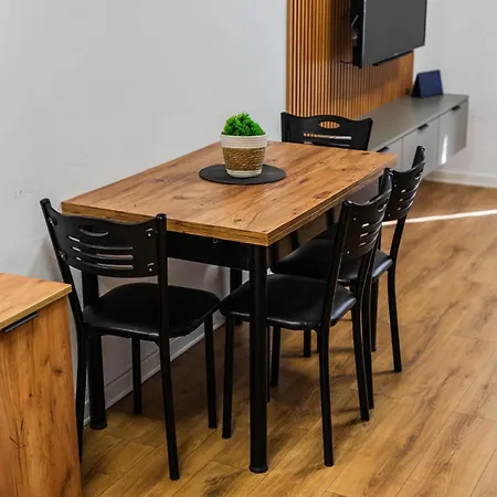 Center Cozy 1br With Patio By Pikhost Apartament Tirana