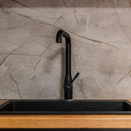 Center Cozy 1br With Patio By Pikhost Apartament Tirana