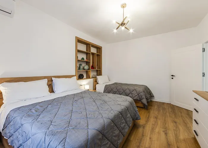 Center Cozy 1br With Patio By Pikhost