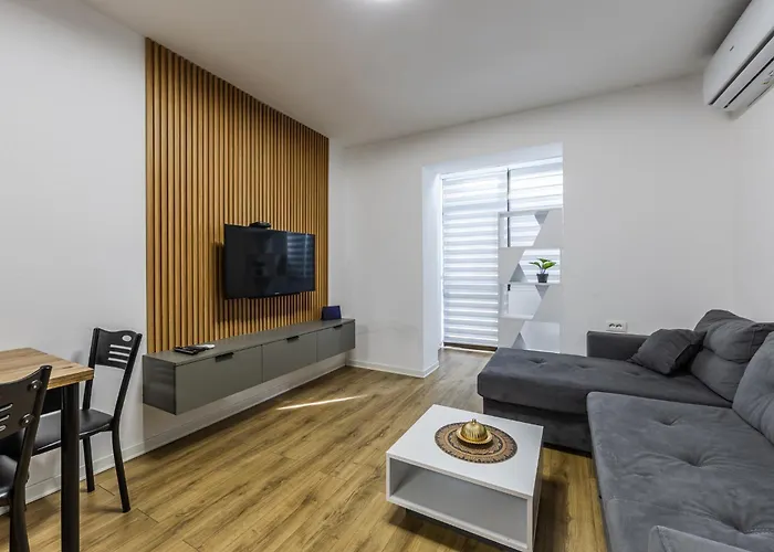 Center Cozy 1br With Patio By Pikhost Apartment