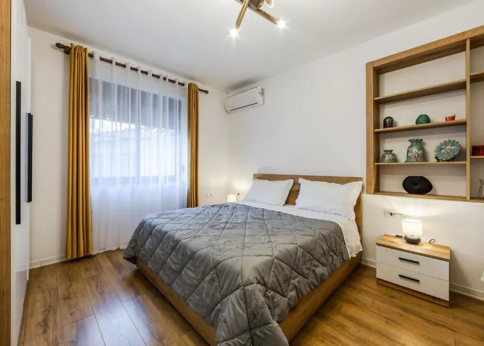 Center Cozy 1br With Patio By Pikhost Apartment *